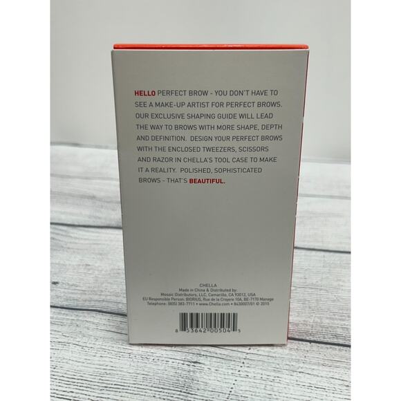 Chella Beautiful Eyebrow Tools In Case Tweezers Scissors Razors New in Box - Picture 3 of 5